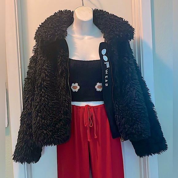 OOF WEAR Black Faux Fur Cropped Short Jacket - Picture 1 of 13